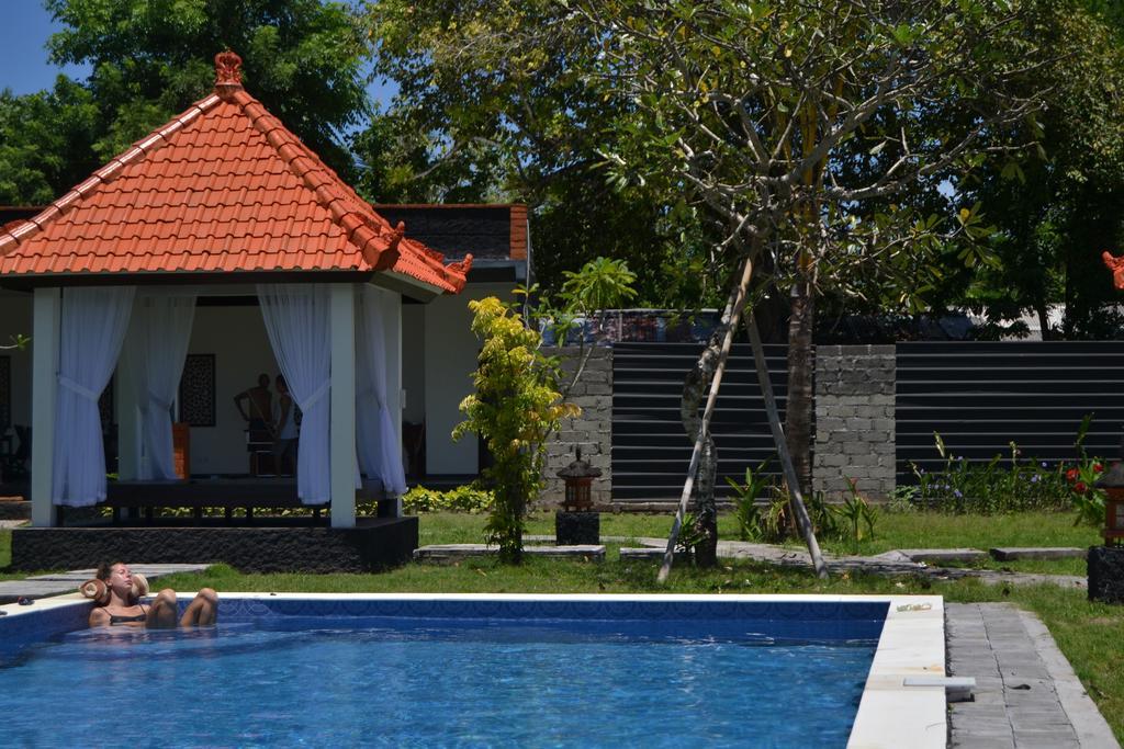 Готель D'Mell Bali Нуса-Дуа Екстер'єр фото